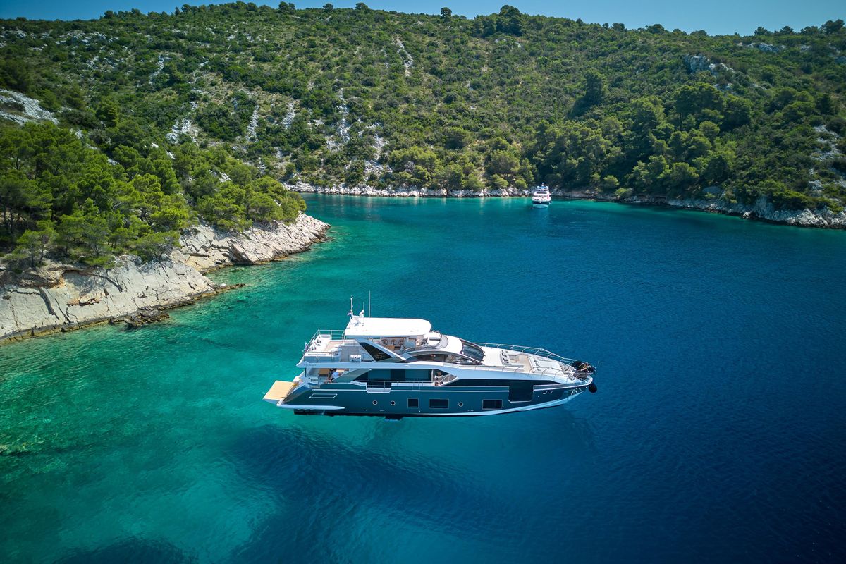 2024 Azimut 87 