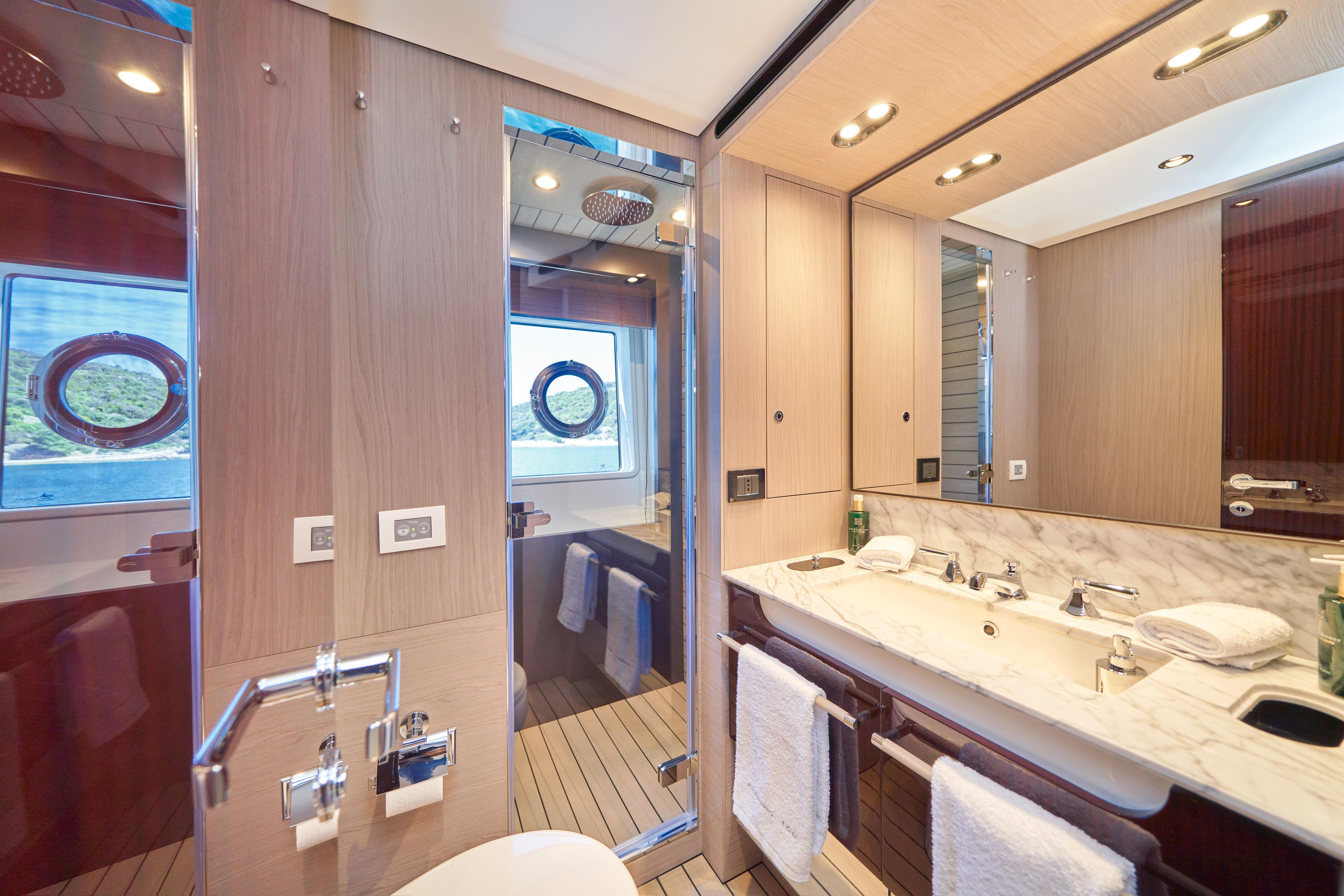 Yacht