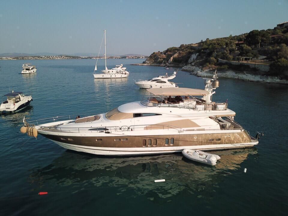 2005 Fairline 74 