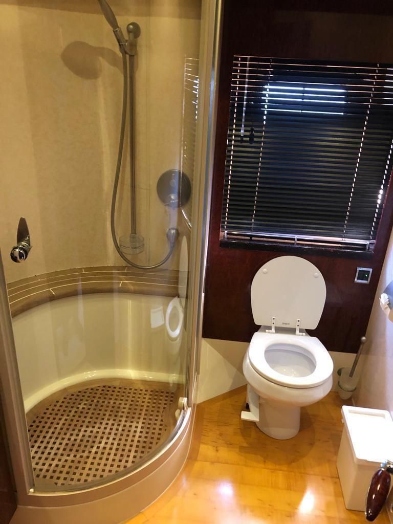 2005 Fairline 74 