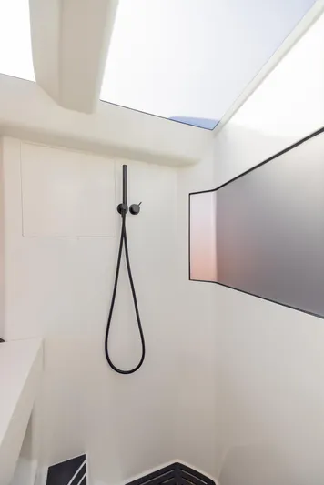  Yacht Photos Pics Modern shower area in 2022 SAY Carbon Yachts 42 Open.
