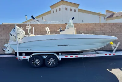 Stingray 206 CC