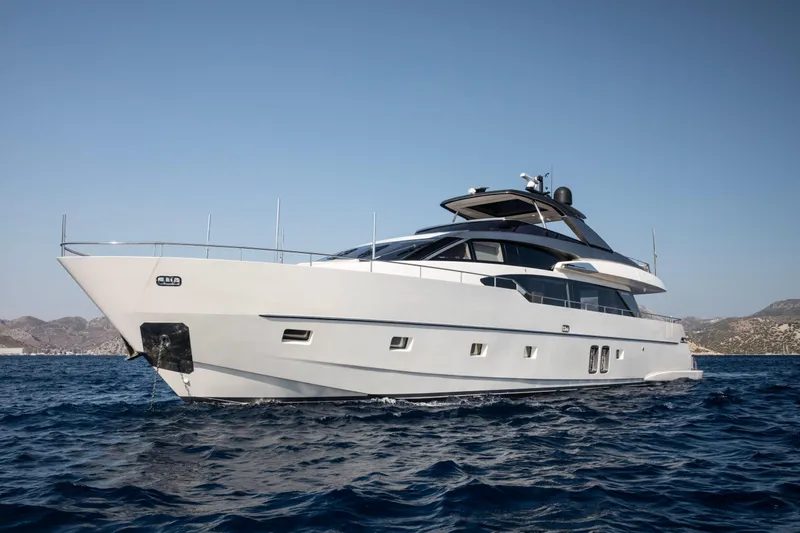  Yacht Photos Pics Luxury 2017 Sanlorenzo SL86 yacht cruising on open sea.