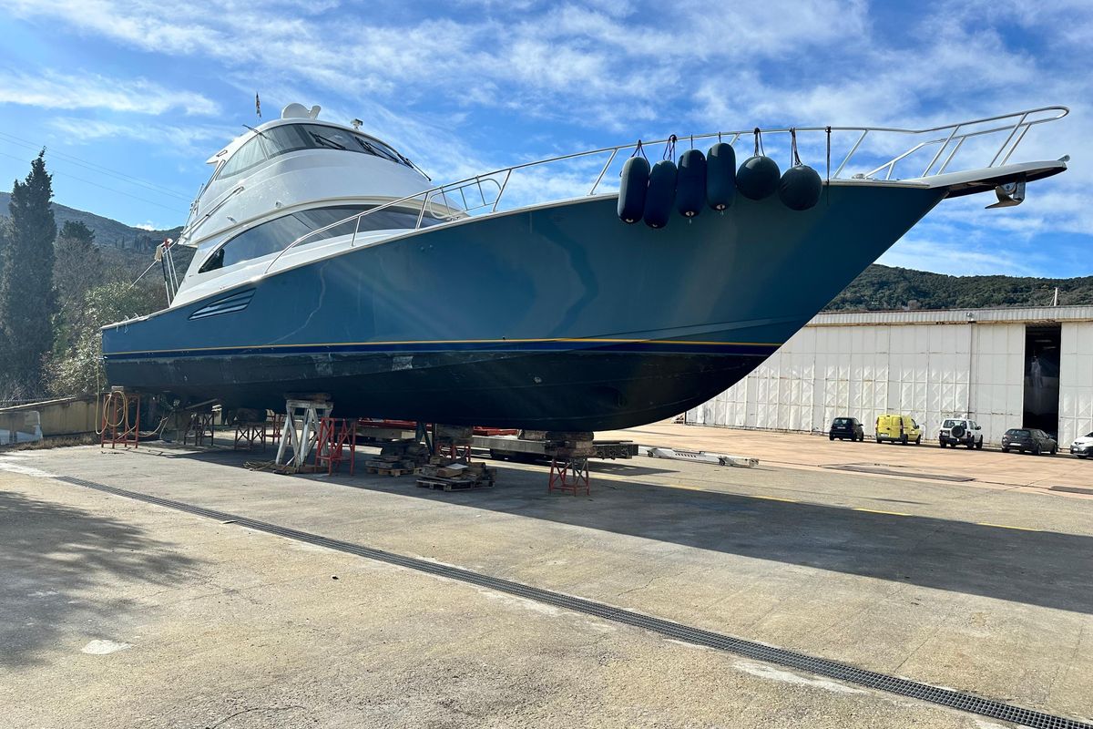 2017 Viking 62 