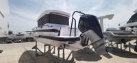 2023 Axopar 28 CABIN