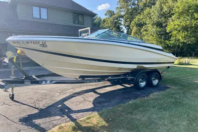 Regal 2200 Bowrider