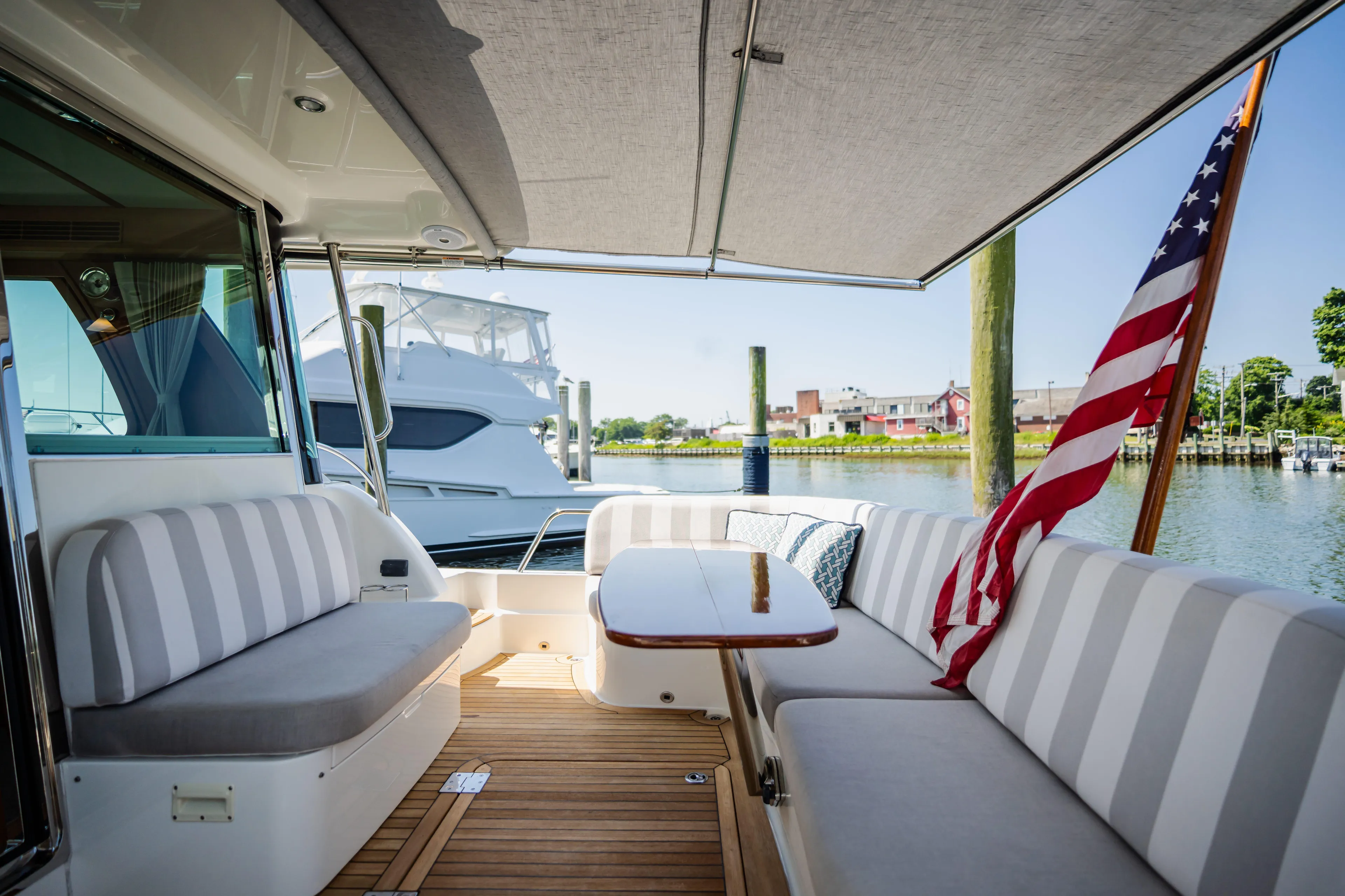 Gracious Yacht Photos Pics 