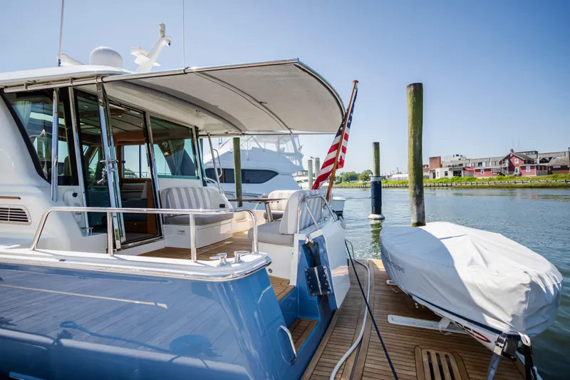 Gracious Yacht Photos Pics 