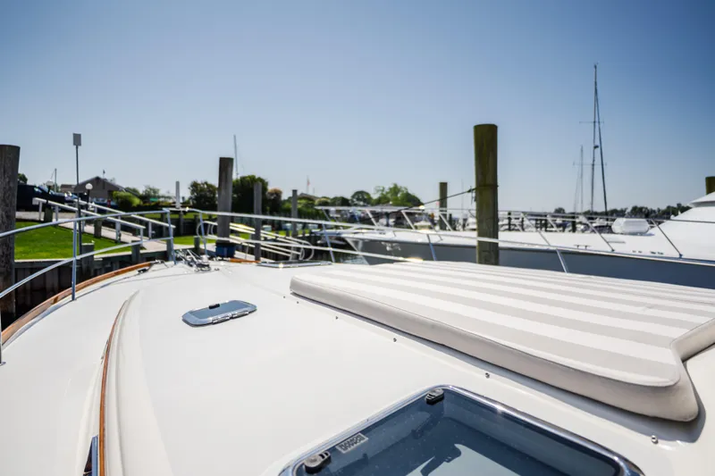 Gracious Yacht Photos Pics 