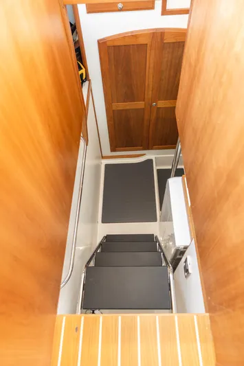 Gracious Yacht Photos Pics 