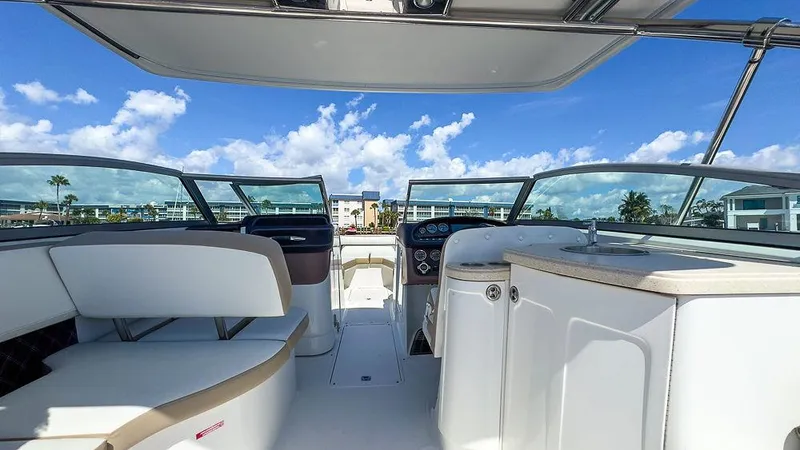  Yacht Photos Pics 2014 Cobalt - Port mid ship