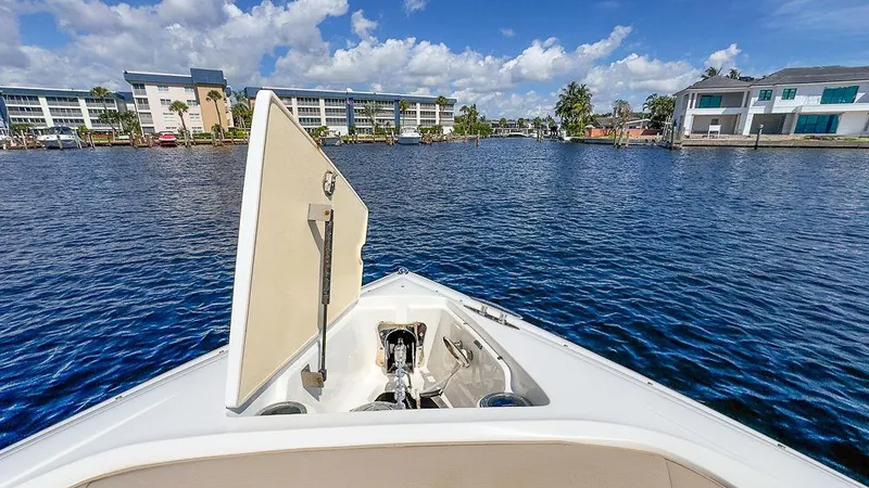  Yacht Photos Pics 2014 Cobalt - Anchor