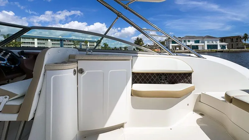  Yacht Photos Pics 2014 Cobalt - Aft