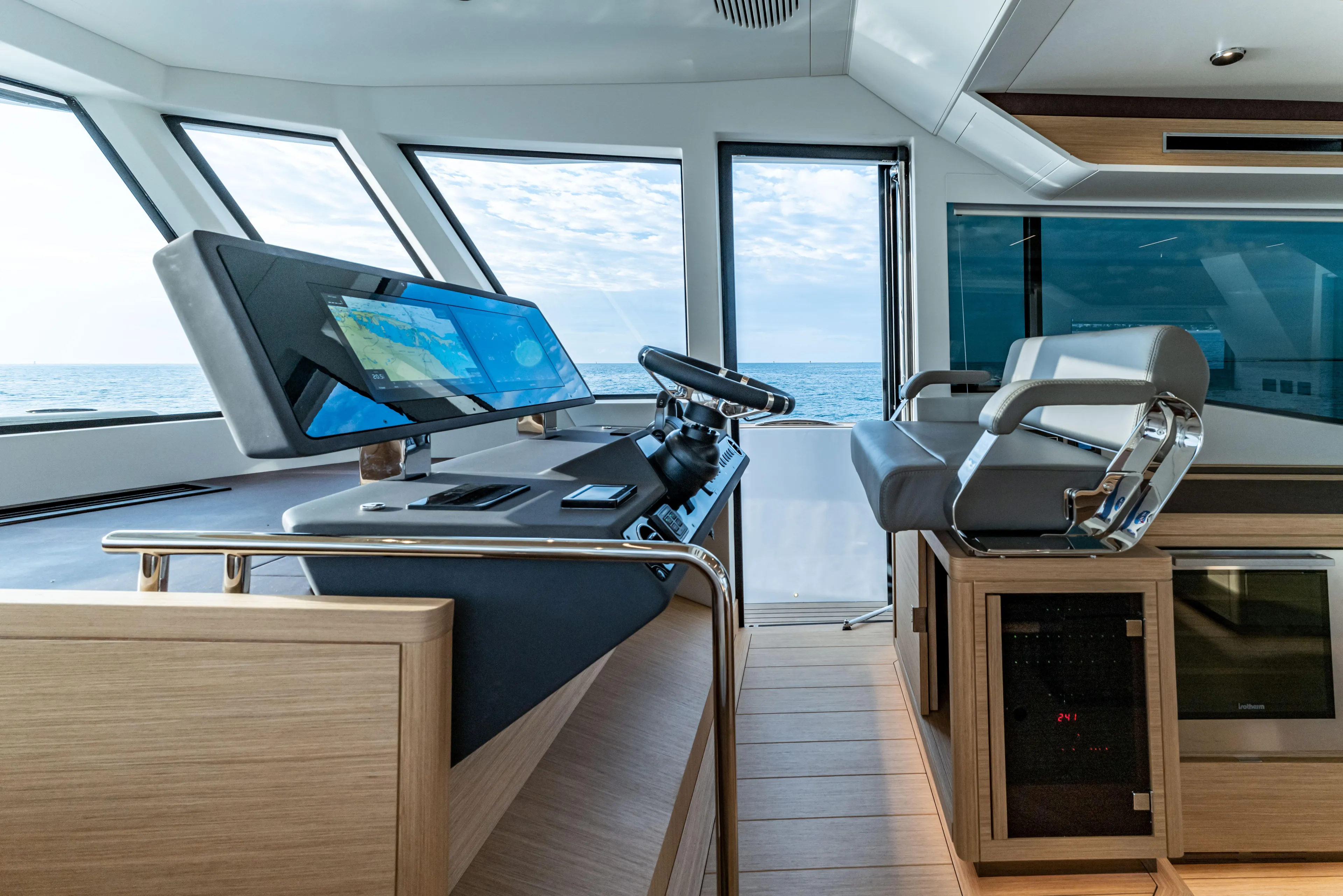 Available Now Yacht Photos Pics 