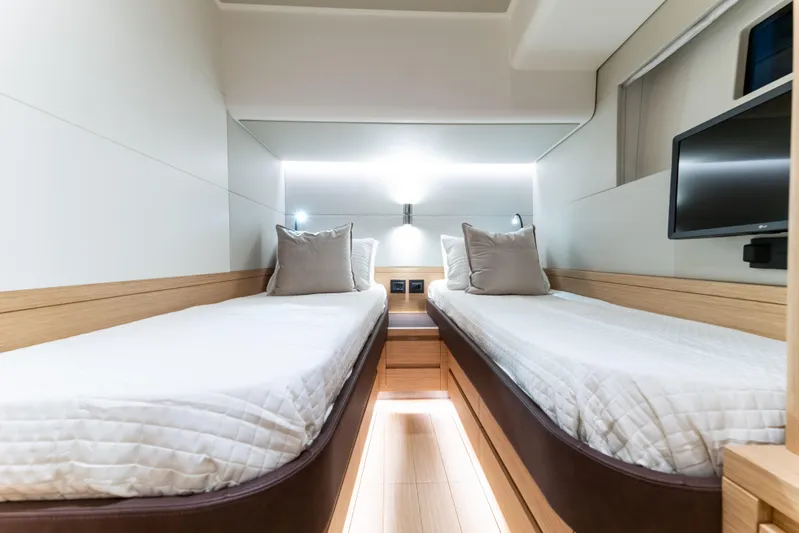 Available Now Yacht Photos Pics 