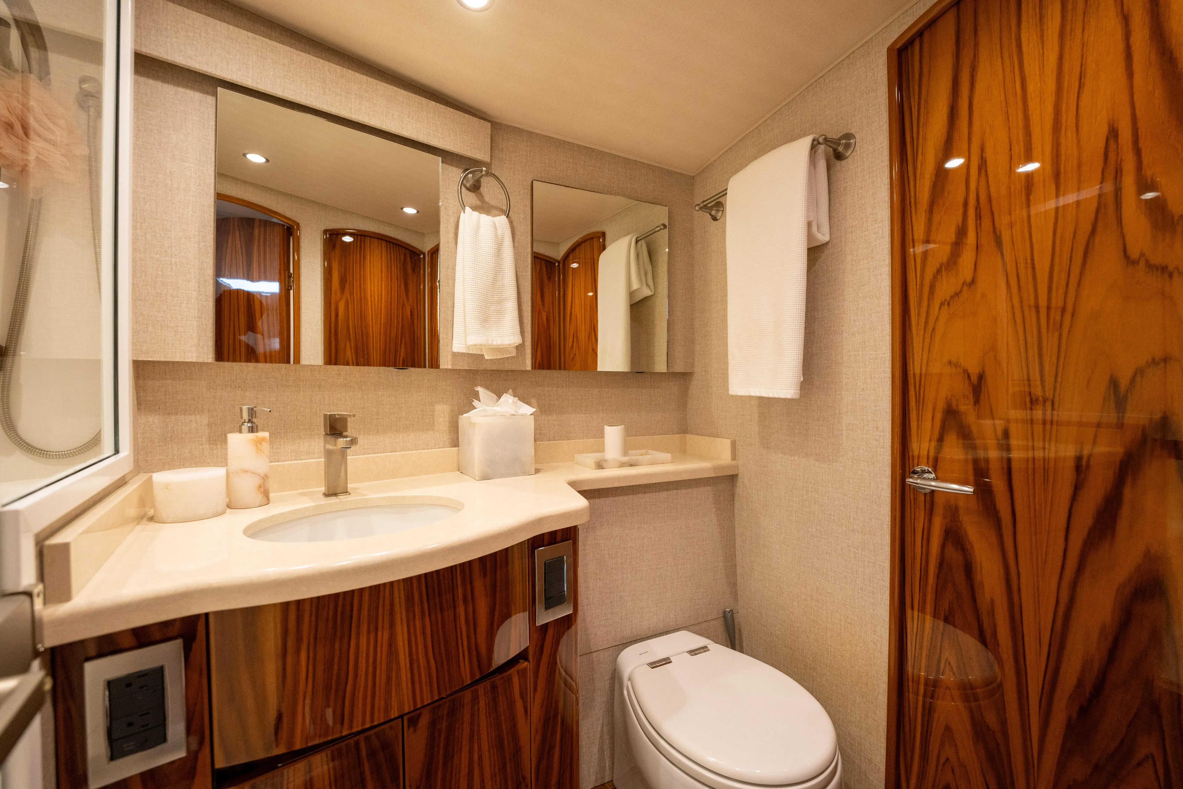 Cabo Chaos Yacht Photos Pics 