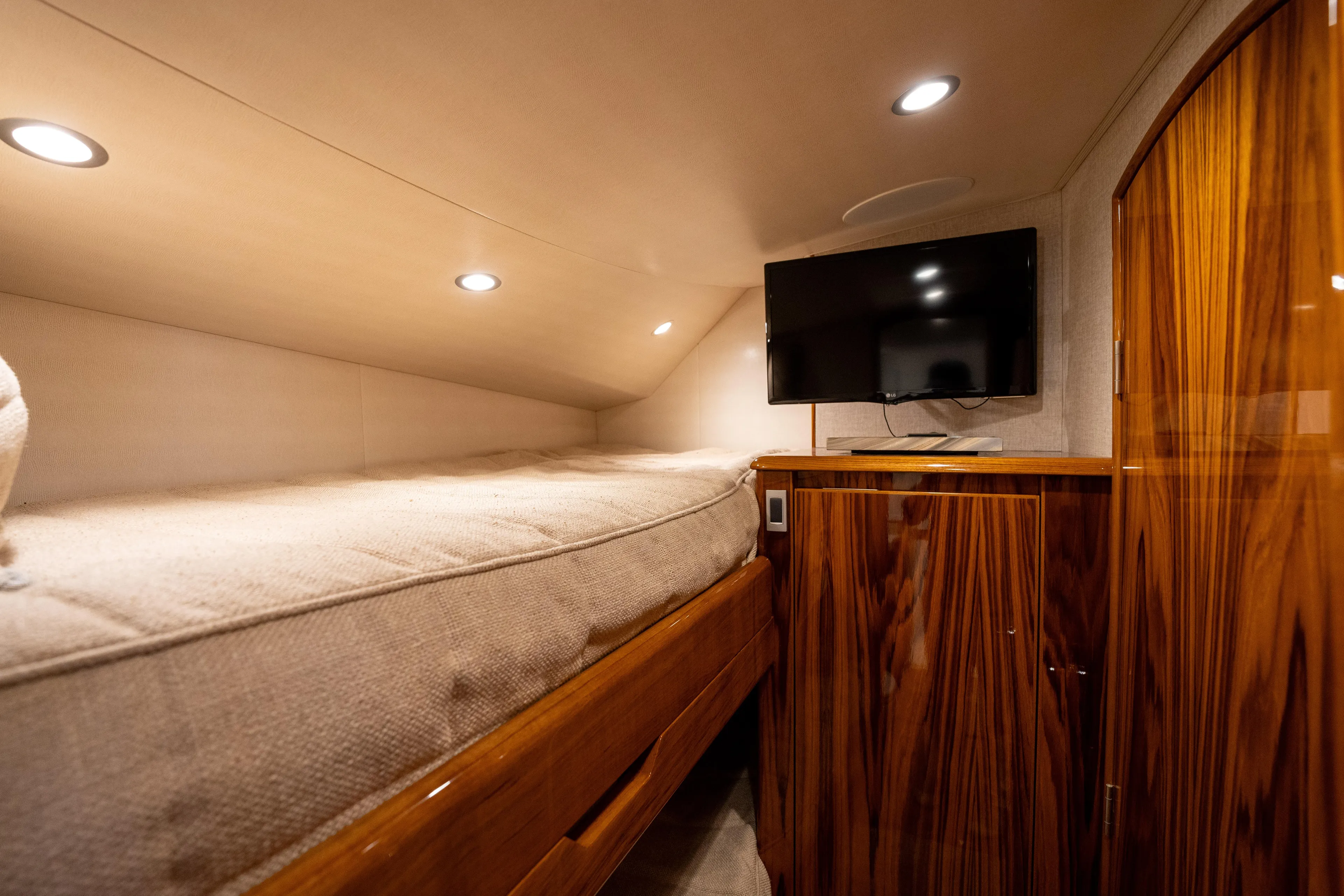 Cabo Chaos Yacht Photos Pics 