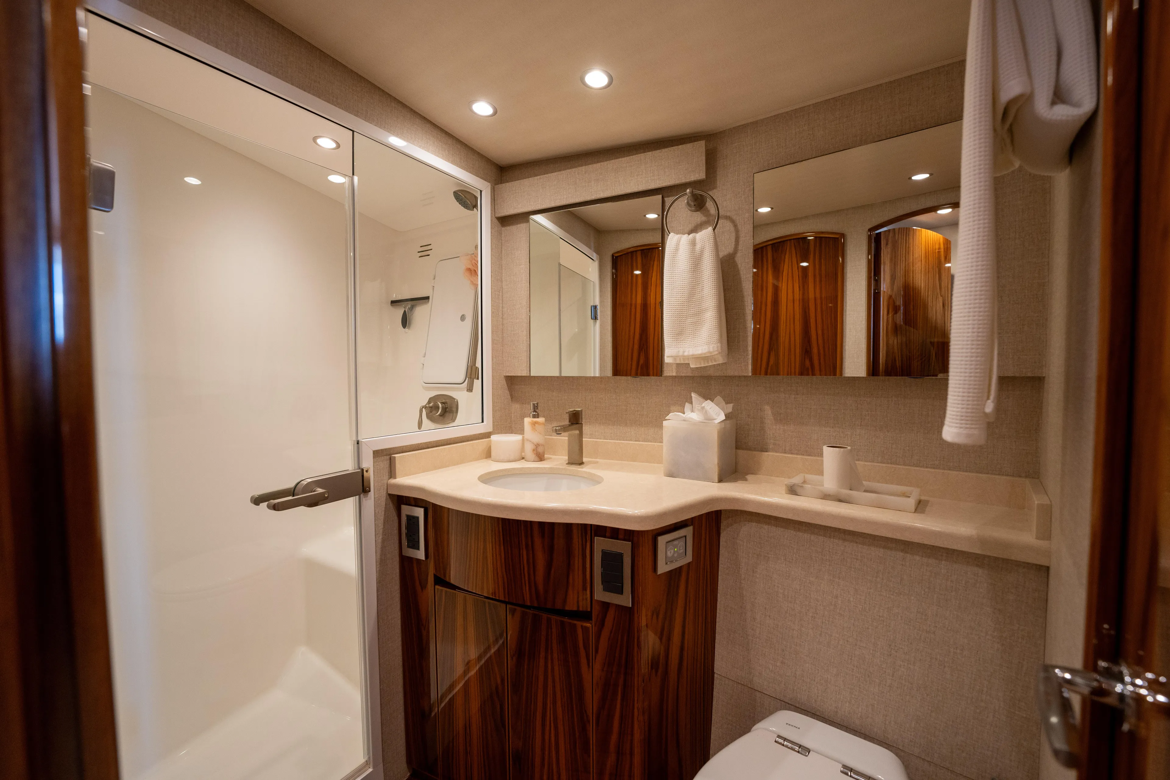 Cabo Chaos Yacht Photos Pics 