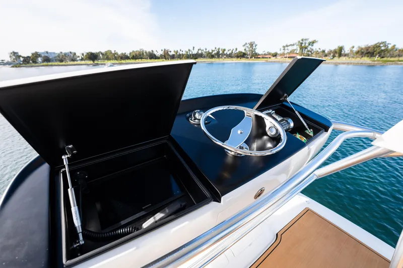 Cabo Chaos Yacht Photos Pics 