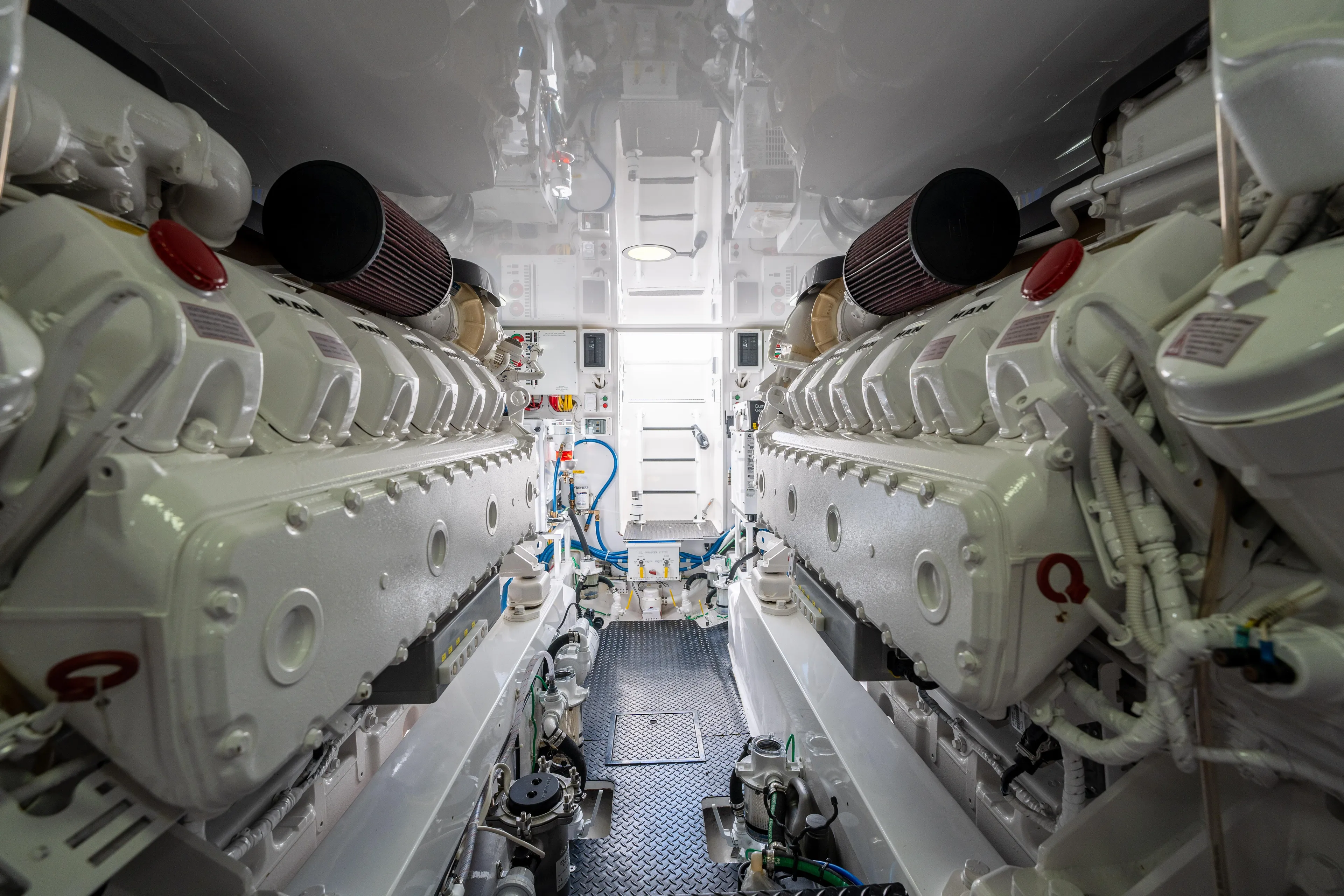 Cabo Chaos Yacht Photos Pics 