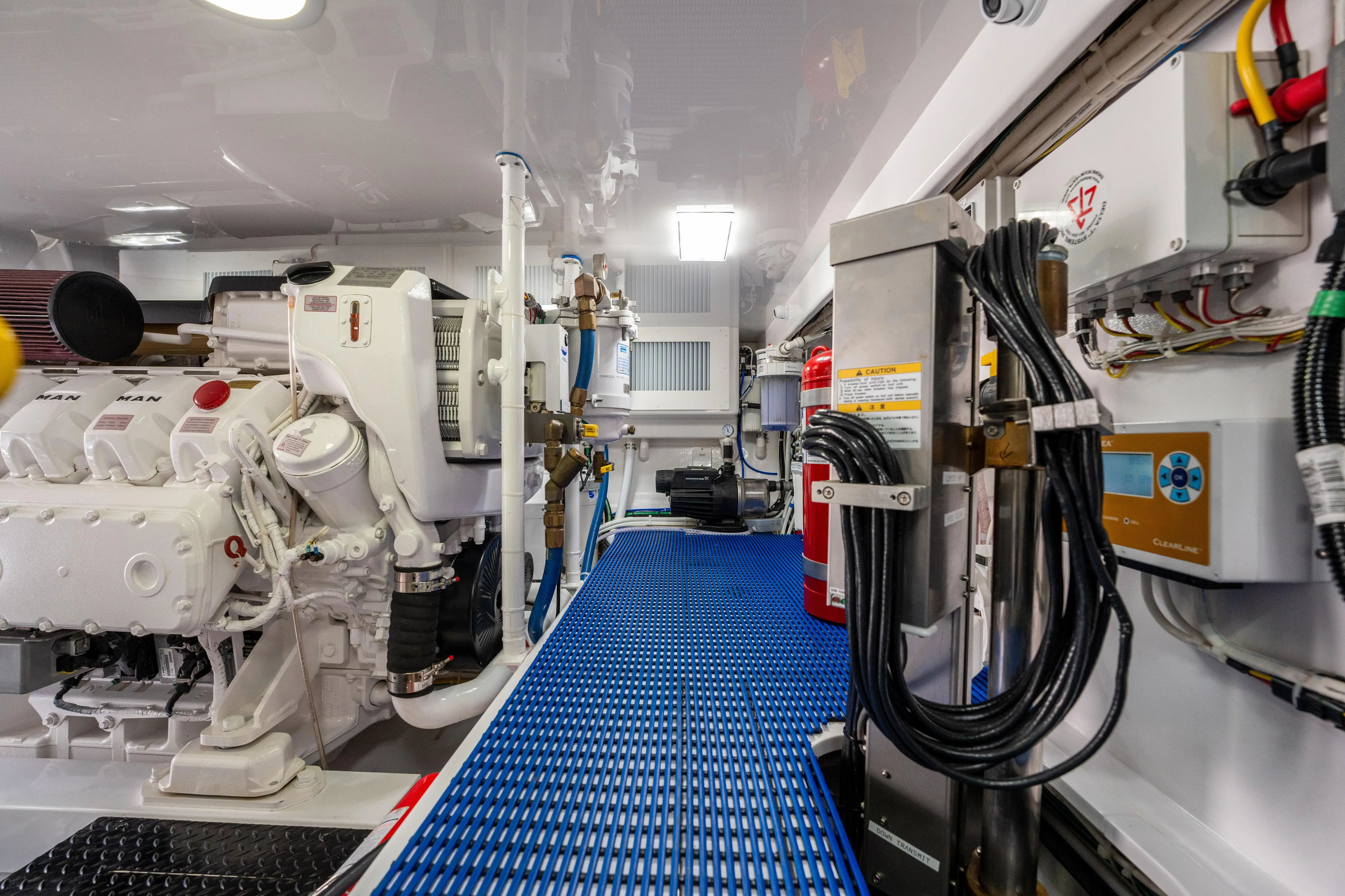 Cabo Chaos Yacht Photos Pics 