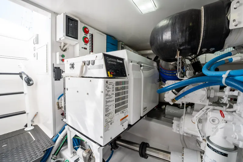 Cabo Chaos Yacht Photos Pics 