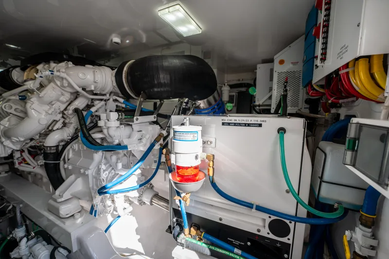 Cabo Chaos Yacht Photos Pics 