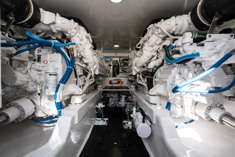 Cabo Chaos Yacht Photos Pics 