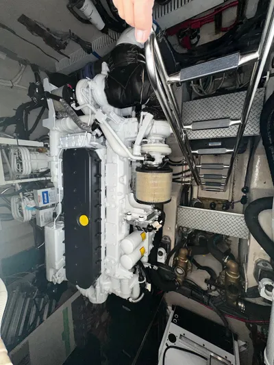 Man O War Yacht Photos Pics 