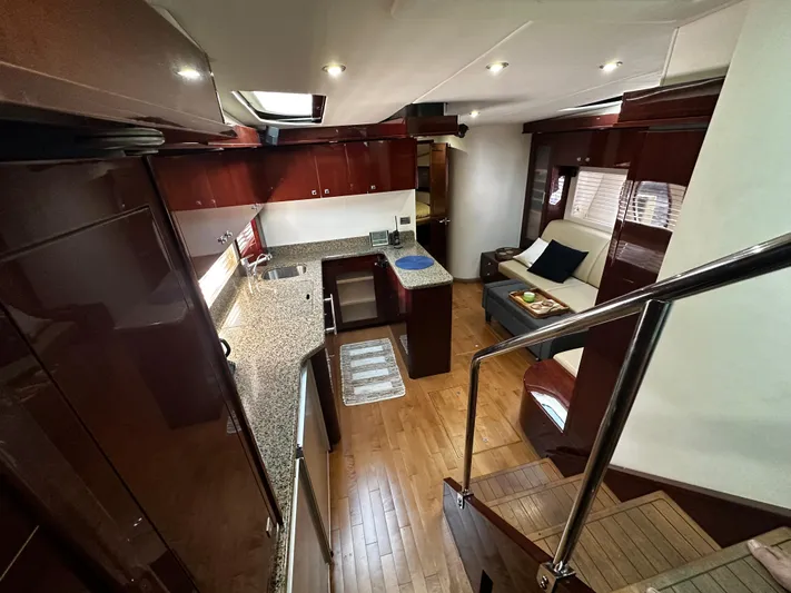 Man O War Yacht Photos Pics 