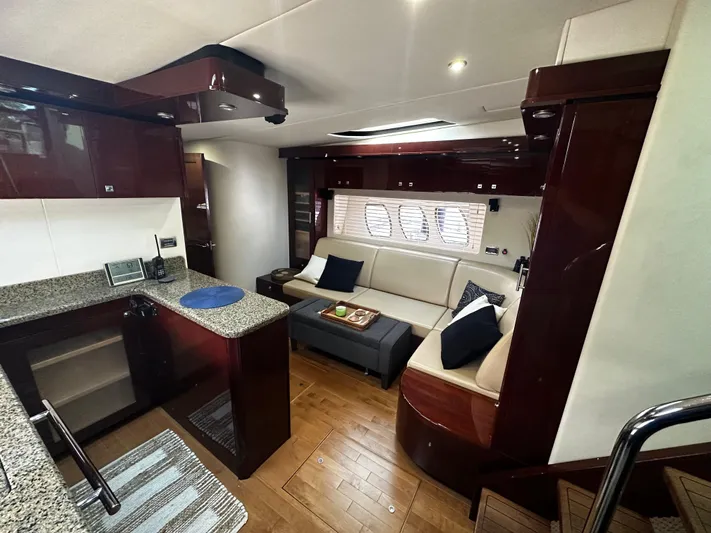 Man O War Yacht Photos Pics 