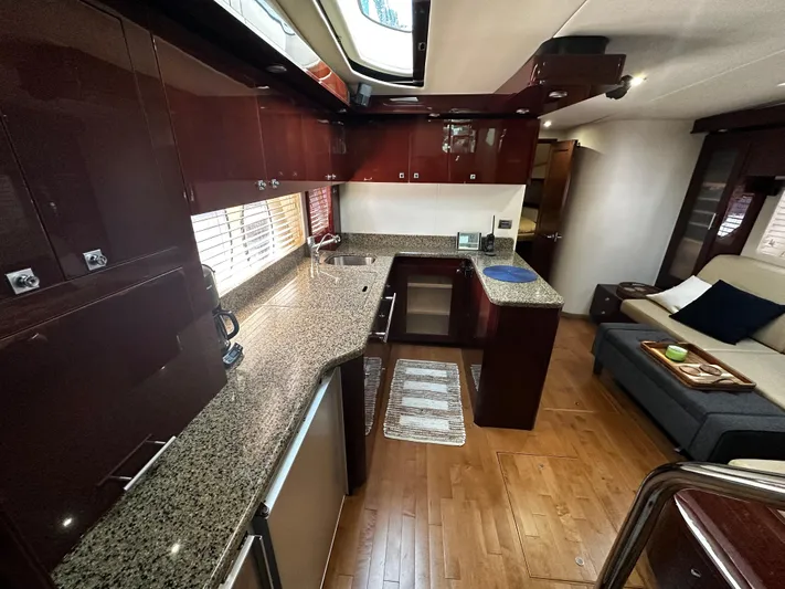 Man O War Yacht Photos Pics 