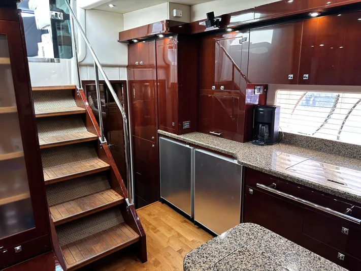 Man O War Yacht Photos Pics 