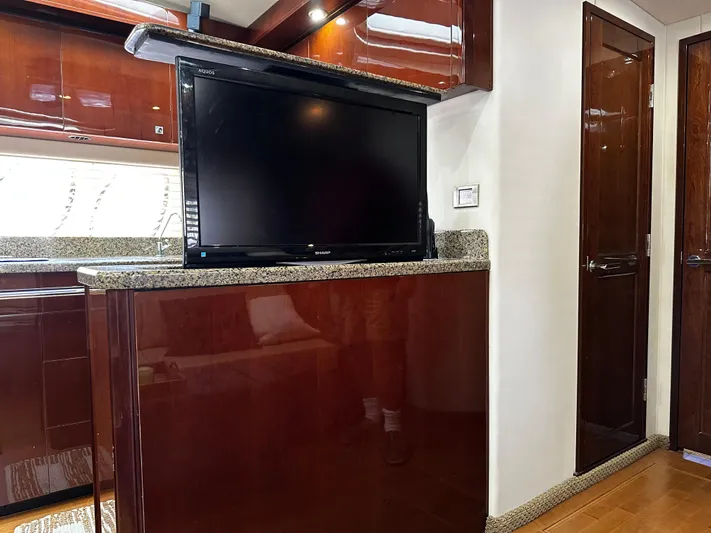 Man O War Yacht Photos Pics 