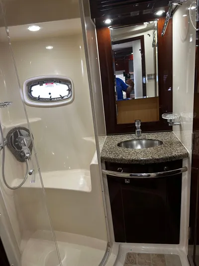 Man O War Yacht Photos Pics 