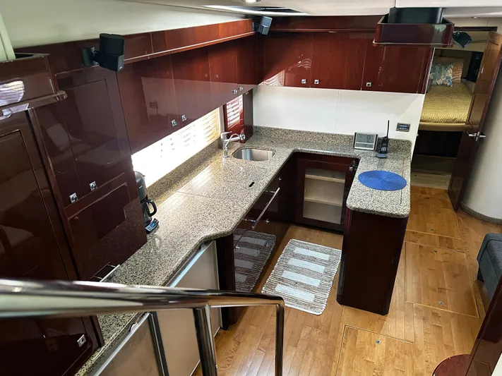 Man O War Yacht Photos Pics 