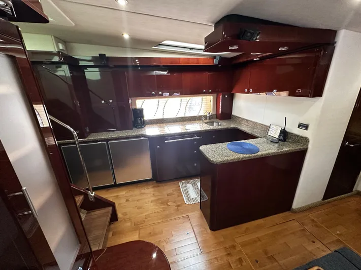 Man O War Yacht Photos Pics 