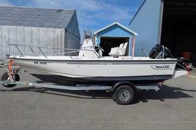 Boston Whaler Outrage 20