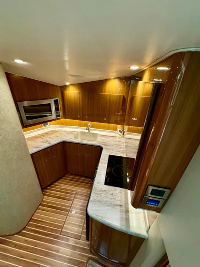 Abigail Yacht Photos Pics 