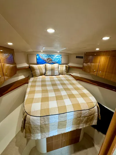 Abigail Yacht Photos Pics 