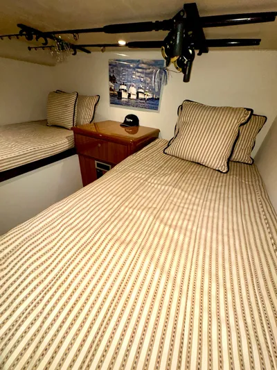 Abigail Yacht Photos Pics 