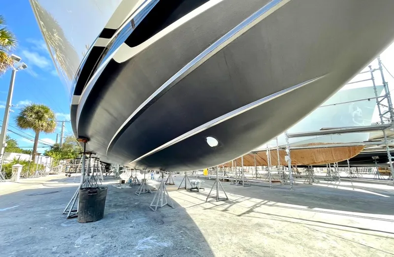 Abigail Yacht Photos Pics 