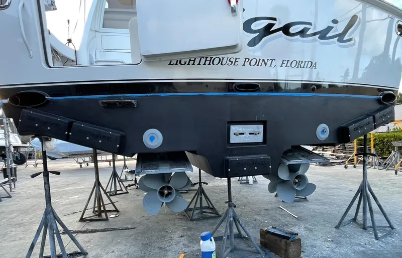 Abigail Yacht Photos Pics 