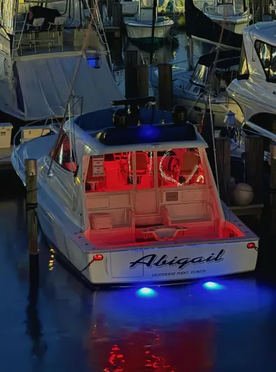 Abigail Yacht Photos Pics 