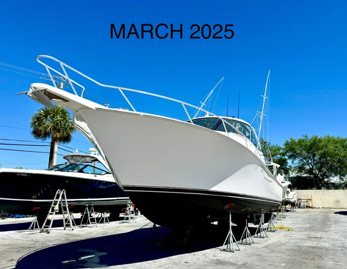 Abigail Yacht Photos Pics 