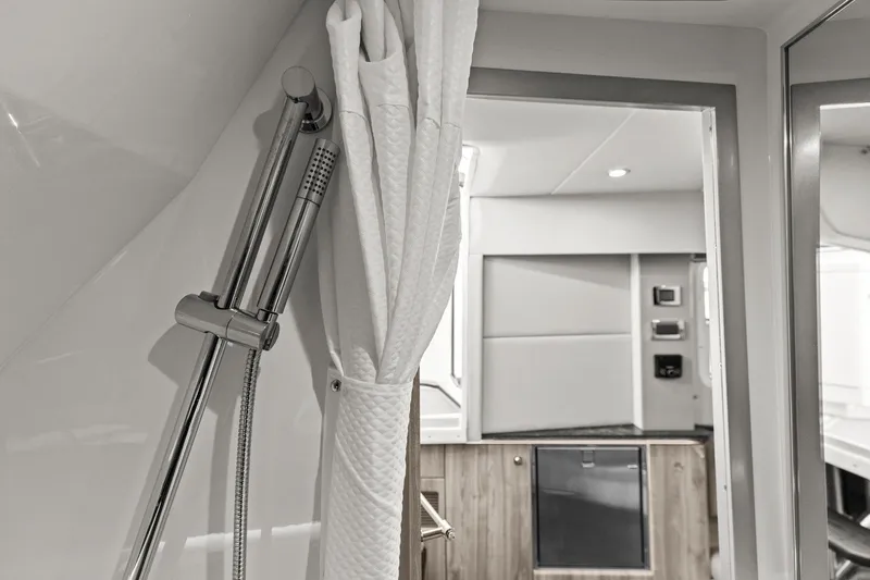  Yacht Photos Pics Interior of 2023 Formula 380 Super Sport Crossover OB, featuring a modern shower area.