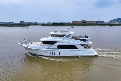 Selene 62' Explorer