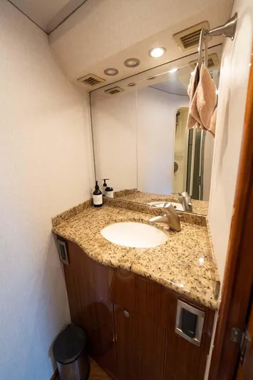 Defiance Yacht Photos Pics 