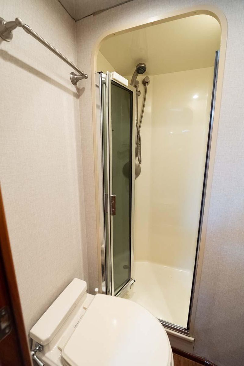 2007 Viking 64 
