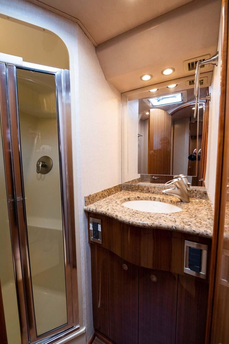 2007 Viking 64 